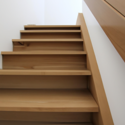 Escalier en Bois : Alliance Parfaite entre Tradition et Modernité pour un Intérieur Accueillant Hautmont